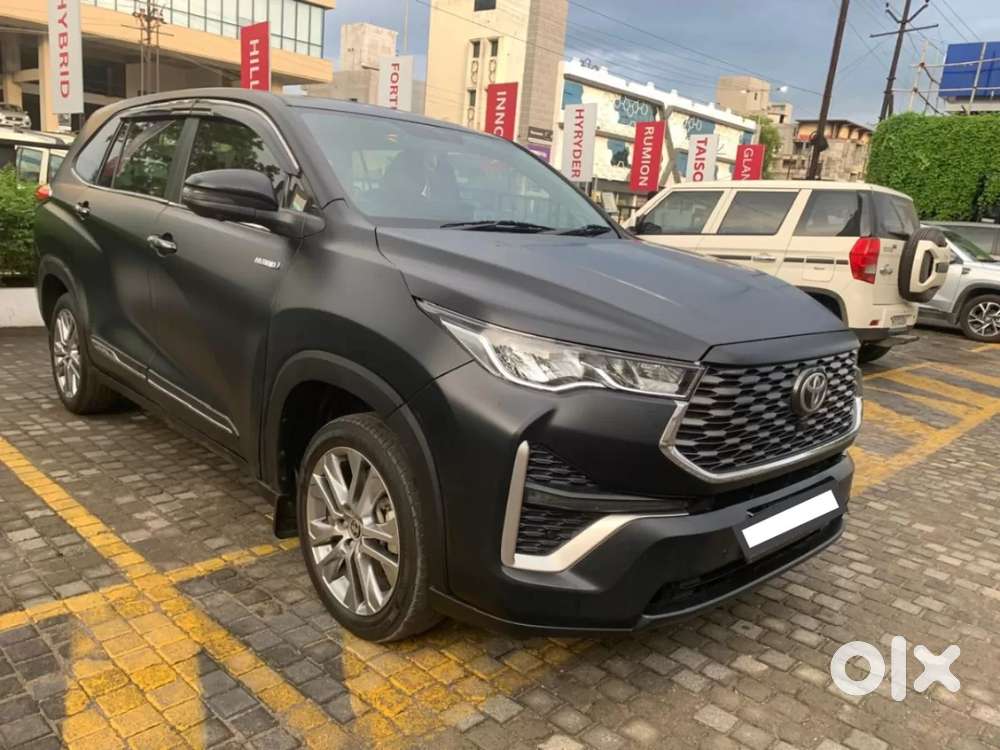 Toyota Innova Hycross 2.0 Zx Hybrid 7 Str, 2023, Petrol