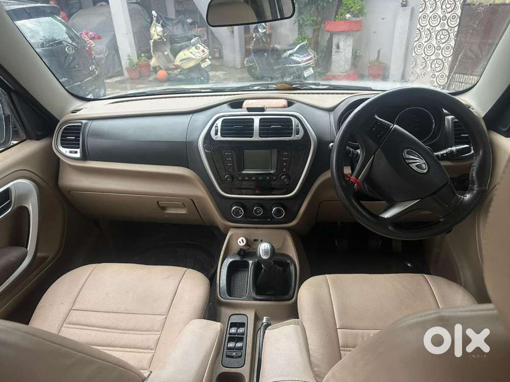 Mahindra Tuv 300 2017 Diesel Well Maintained