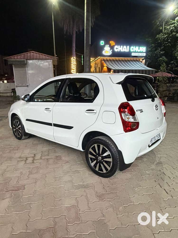 Toyota Etios Liva Vd Dual Tone, 2015, Diesel