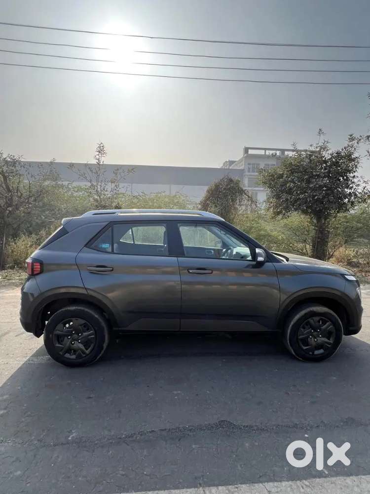 Hyundai Venue 1.2 Kappa Mt S(o) In Brand New Condition