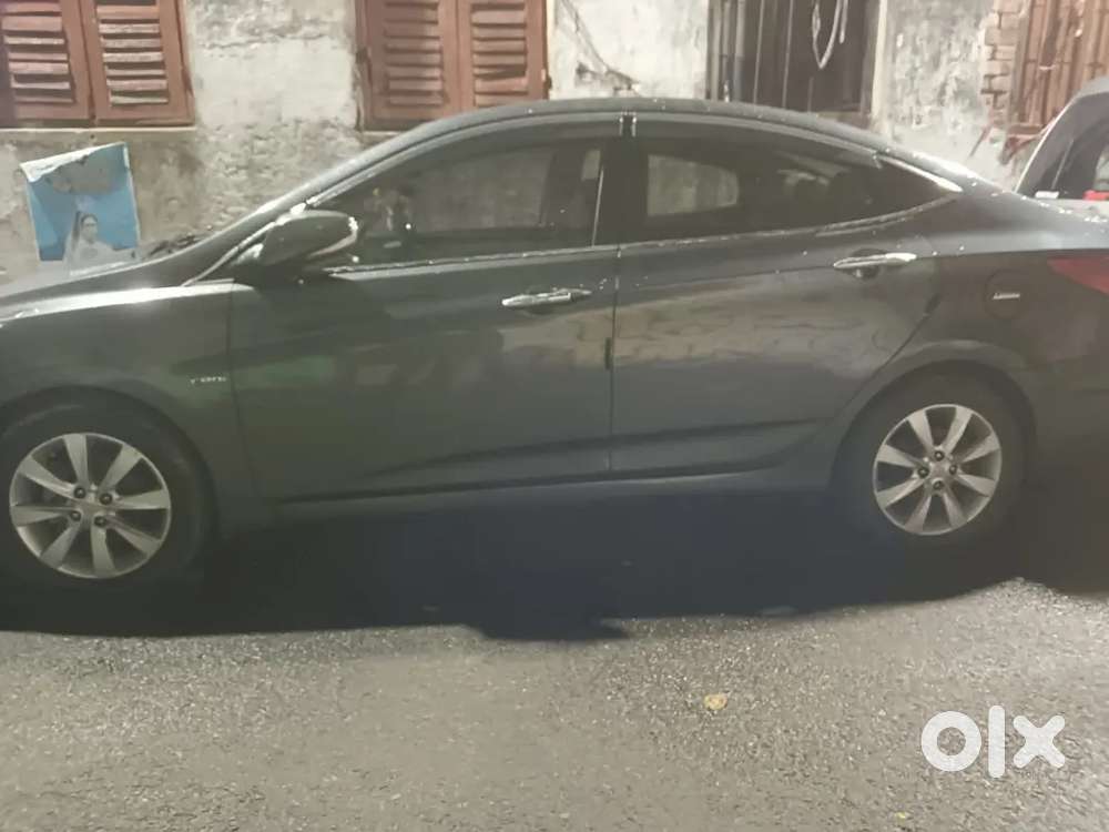 Hyundai Verna 2012
