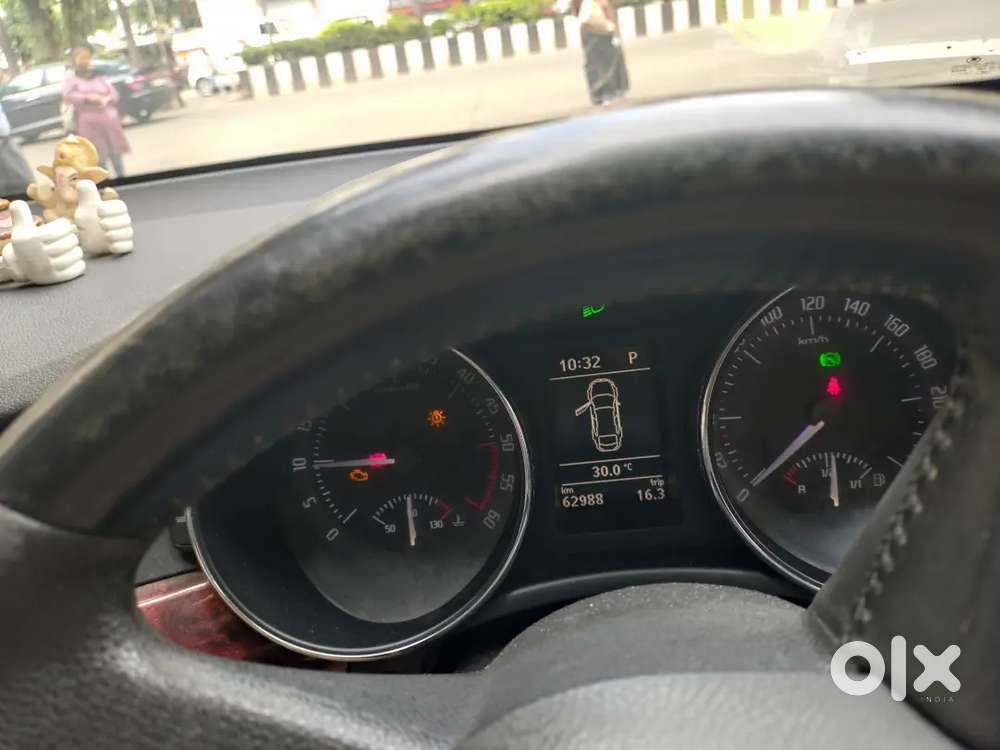 Skoda Superb 2012 Diesel 68000 Km Driven
