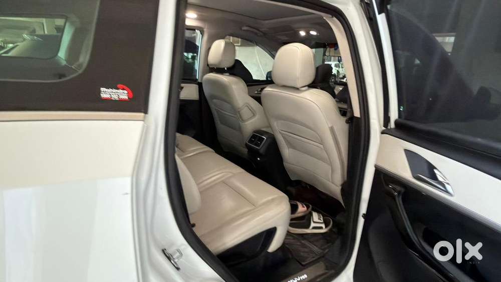Mahindra Ax7 Luxury Pack Diesel