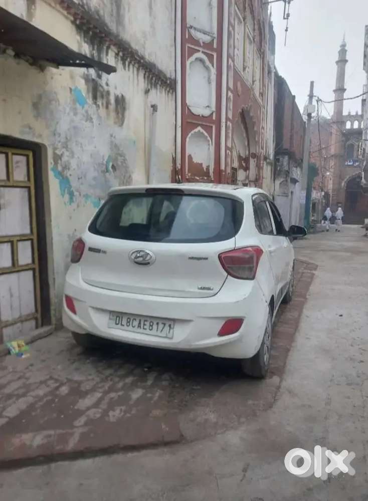 Hyundai Grand I10 2015 Diesel 80000 Km Driven All Tyres New