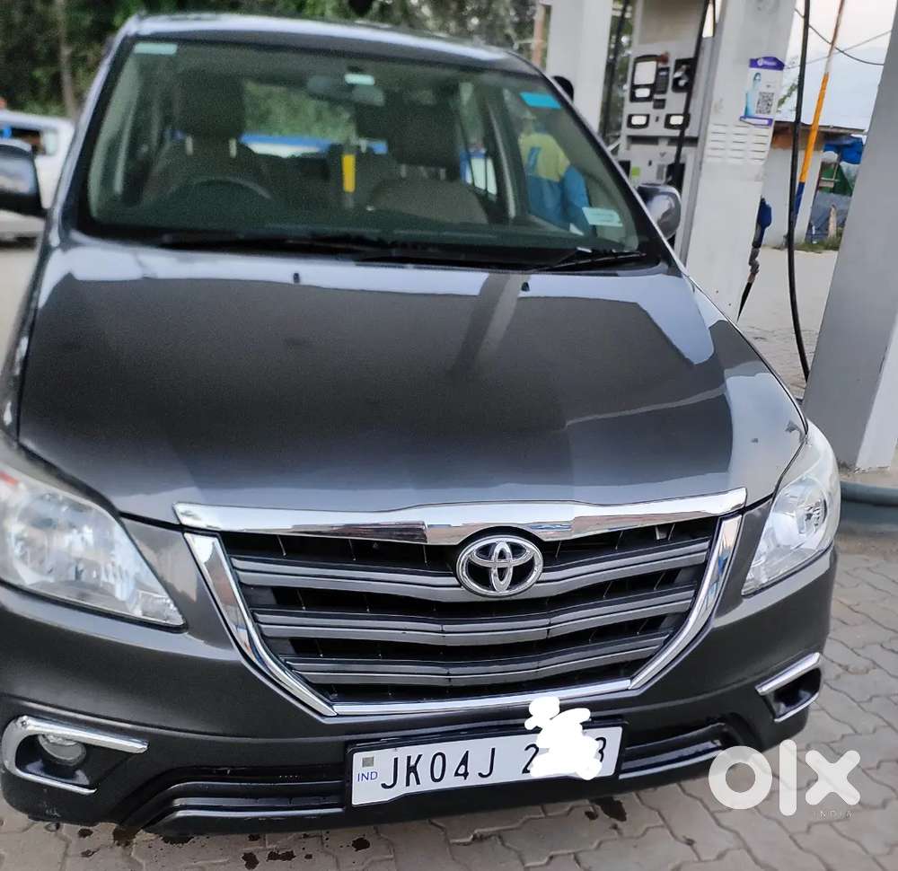 Toyota Innova 2015