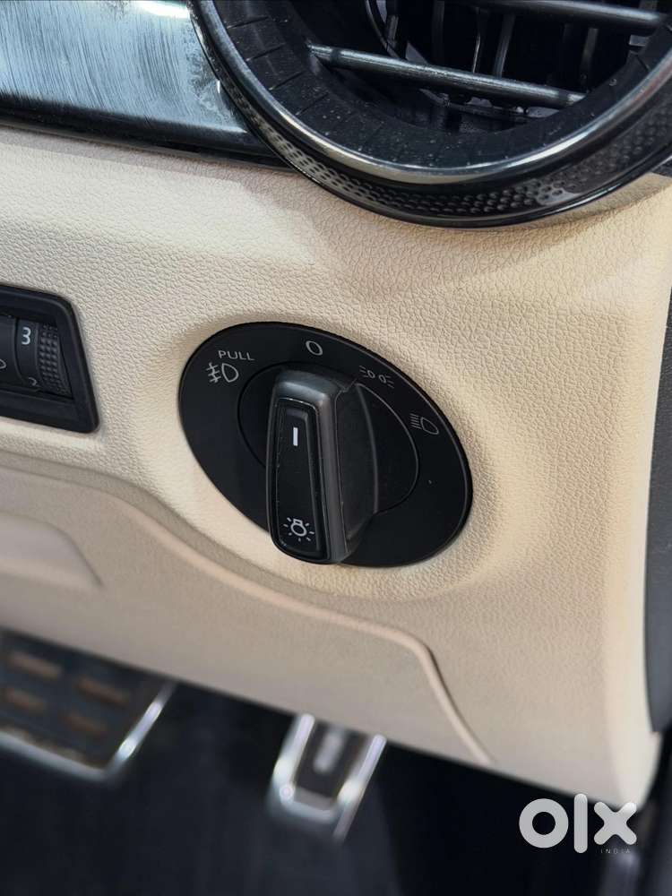 Skoda Slavia 1.5 Tsi Style At, 2023, Petrol