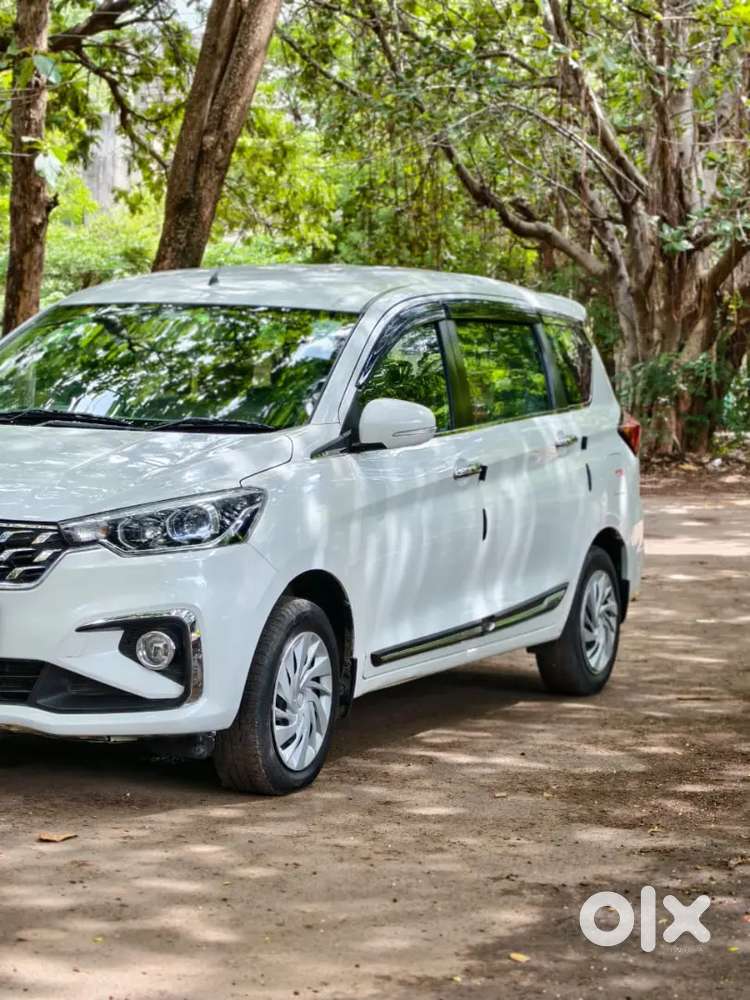 Maruti Suzuki Ertiga Vxi 2025