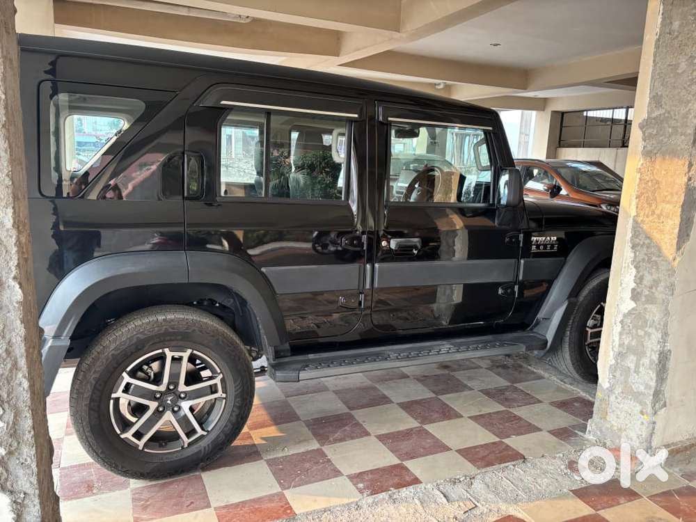 Mahindra Thar Roxx Mx3 Rwd At, 2025, Petrol