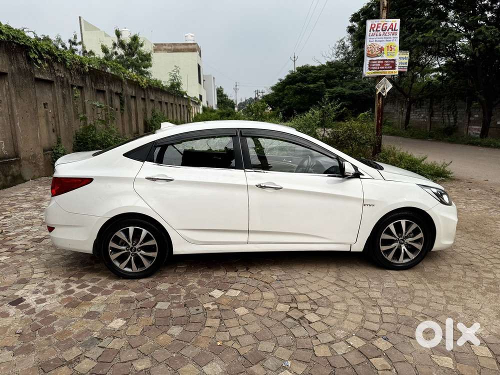 Hyundai Verna Fluidic 1.6 Vtvt Sx Opt, 2014, Petrol