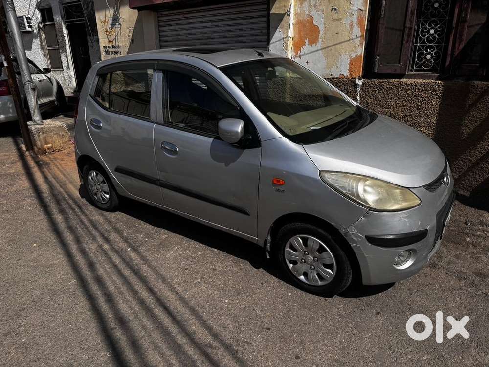 Automatic Hyundai I10  Petrol 66500 Km Driven