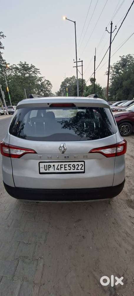 Renault Triber Rxt, 2022, Petrol
