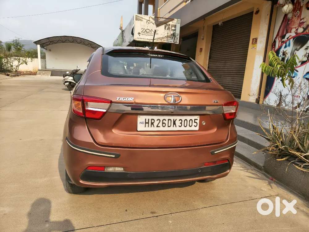 Tata Tigor 2017 Brown