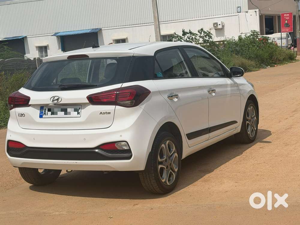 Hyundai I20 Asta (o) 1.2 Ivt, 2019, Petrol