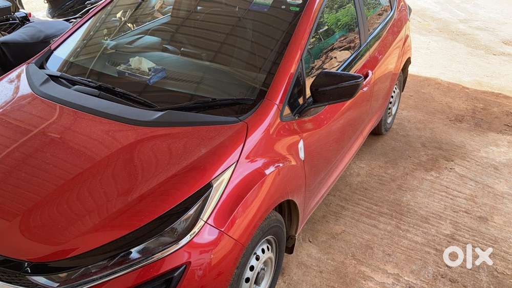 Tata Altroz Petrol 2021