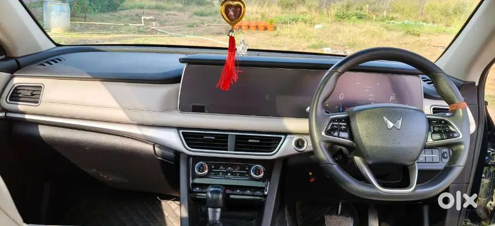 Mahindra Xuv700 2022 Diesel 122000 Km Driven