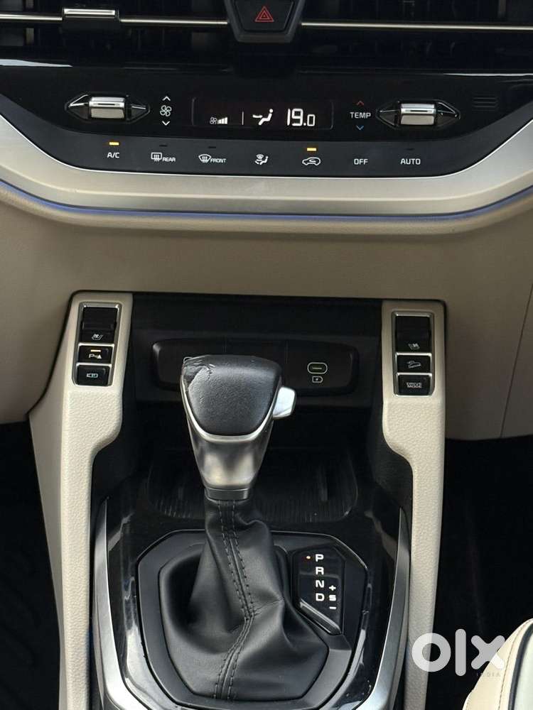 Kia Carens 1.5 Luxury Plus Diesel At 7 Str, 2023, Diesel
