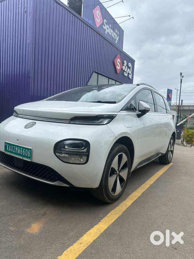 Mg Windsor Ev Essence In Immaculate Condition With Accessories
