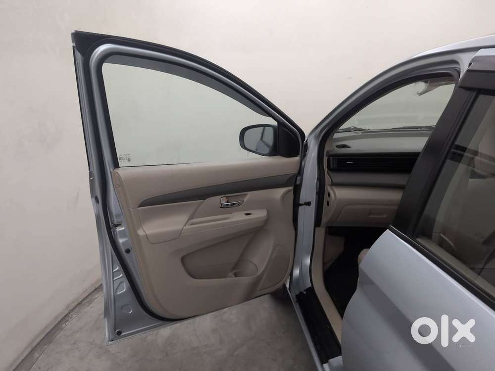 Maruti Suzuki Ertiga Vxi At, 2023, Petrol