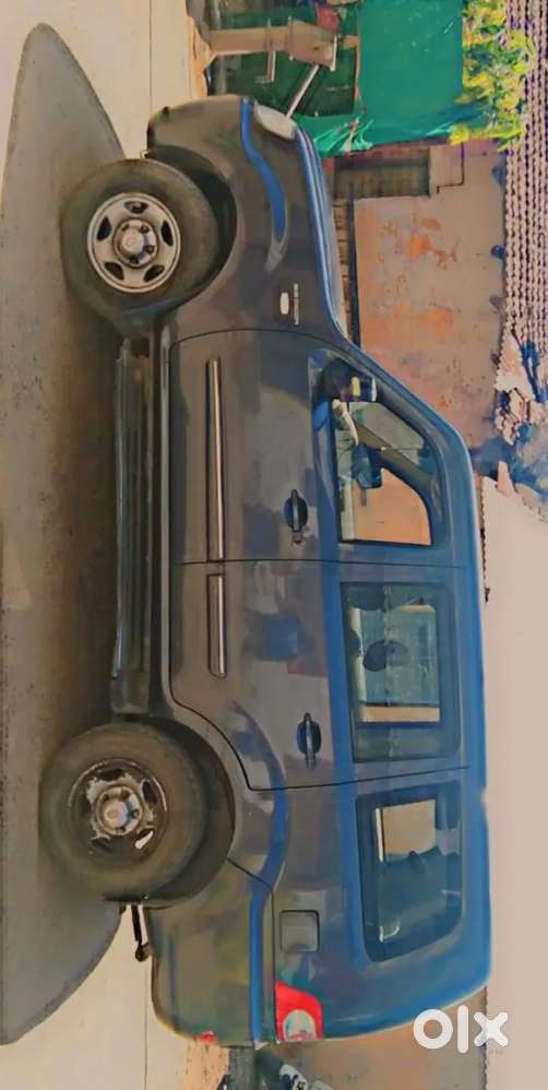 Tata Sumo Grande 2012