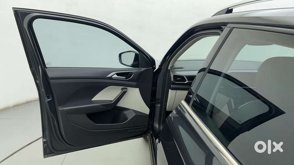 Volkswagen Taigun Topline 1.0 Tsi At (electric Seats), 2022, Petrol