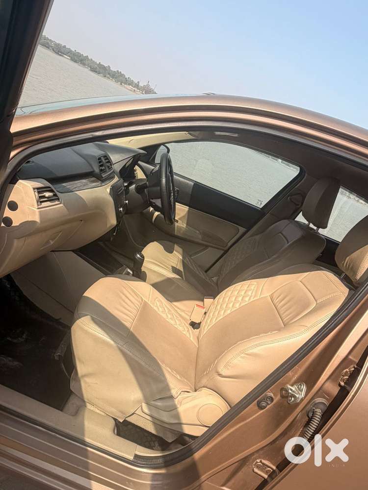 Maruti Suzuki Swift Dzire Vxi Optional, 2020, Petrol