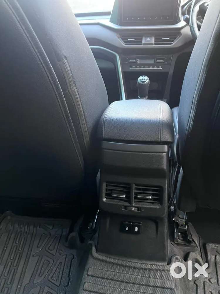 Maruti Suzuki Brezza Zxi Plus 2024
