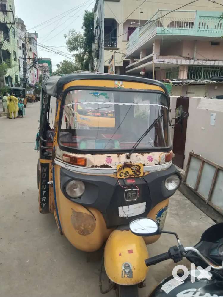 Bajaj maxima mega auto full condition