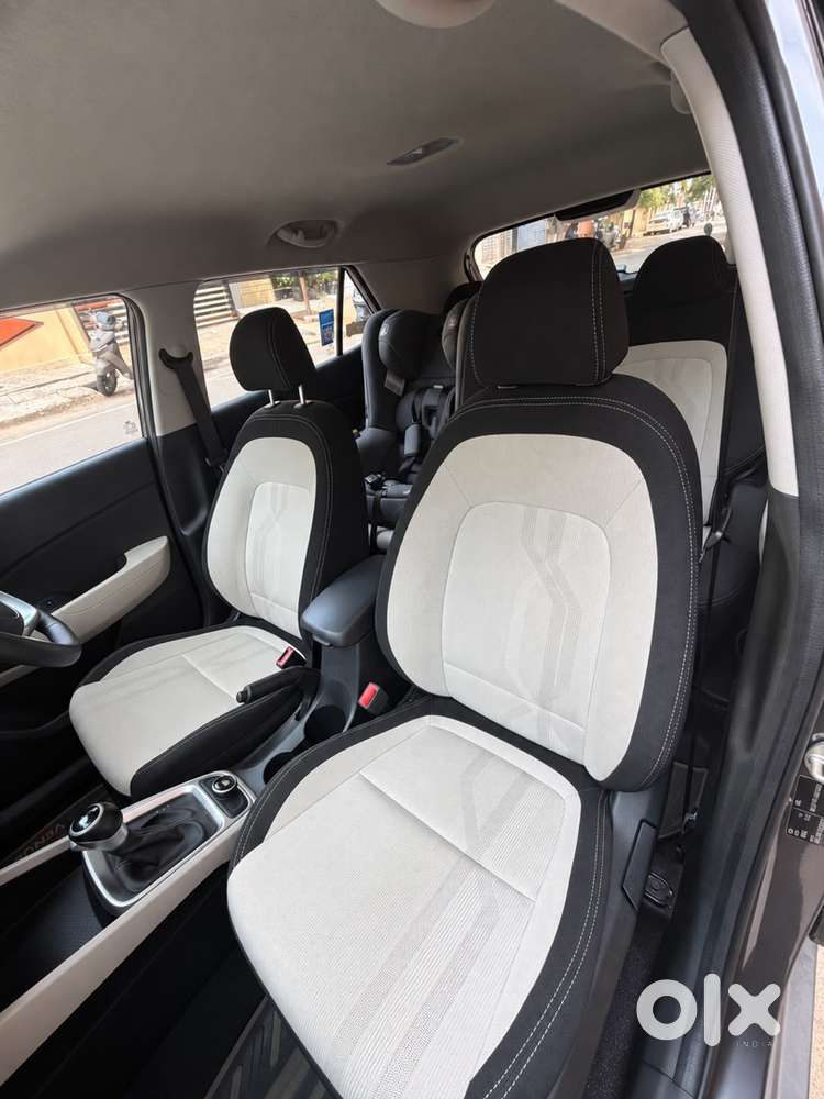 Hyundai Venue S(o) 2023 Dct Automatic Petrol