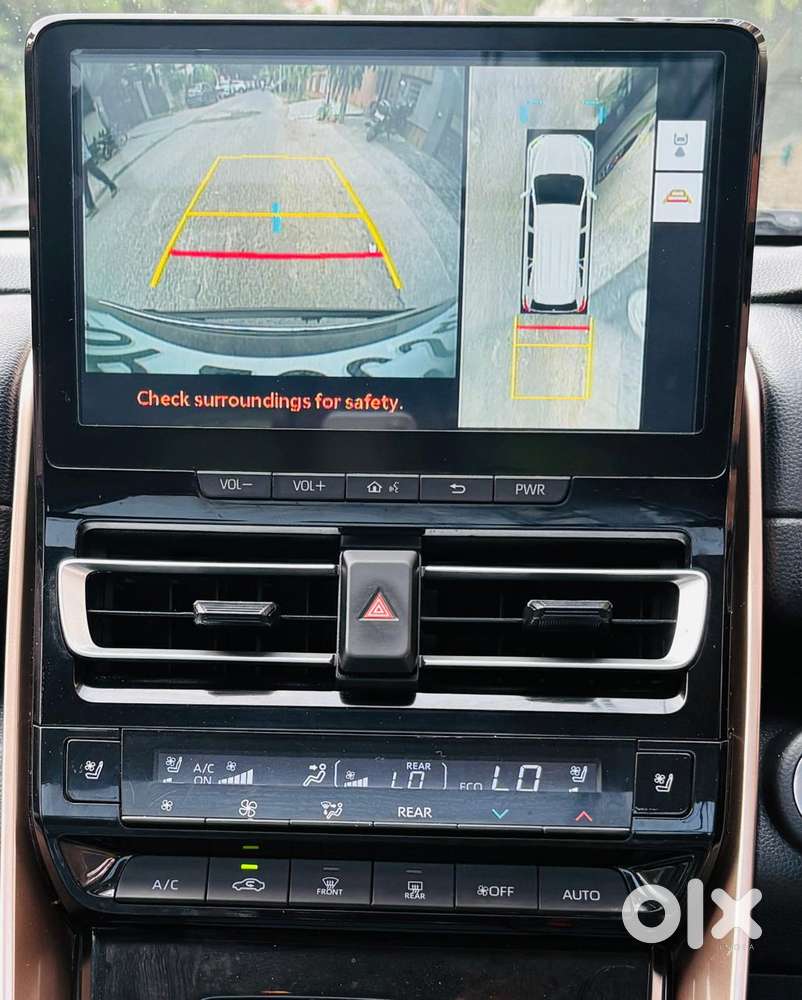 Toyota Innova Hycross 2.0 Vx Hybrid 7 Str, 2025
