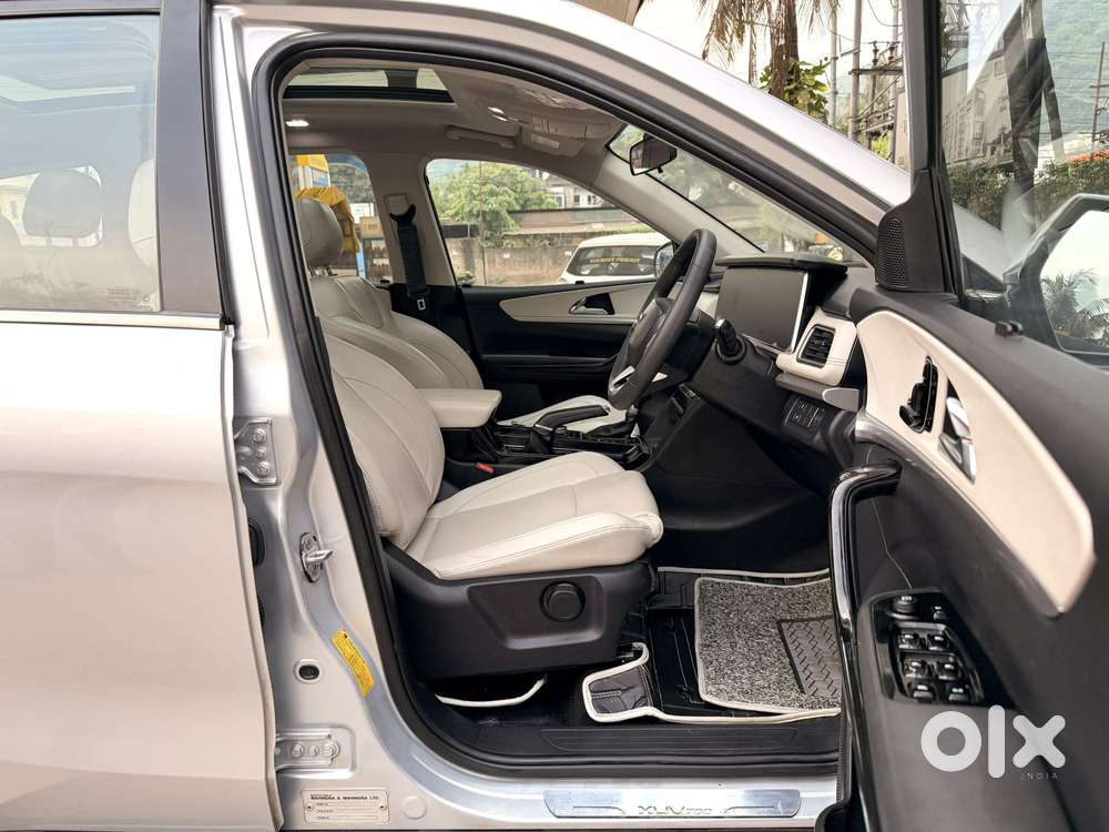 Mahindra Xuv700 2.0 Ax 7 Petrol At Str, 2022, Petrol