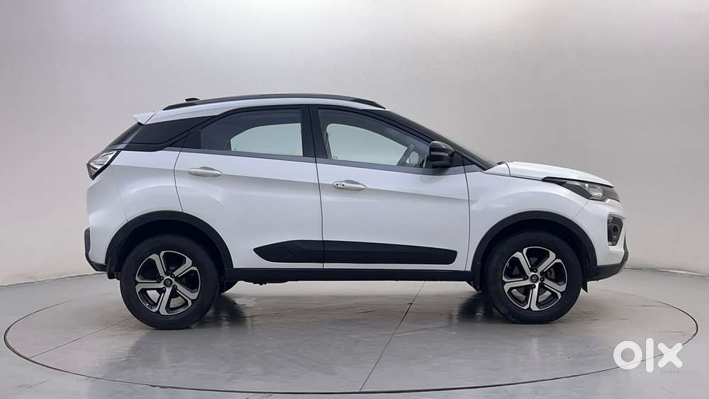 Tata Nexon 1.5 Revotorq Xza Plus S Amt, 2022, Petrol