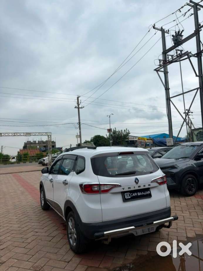 Renault Triber Rxz, 2021, Petrol