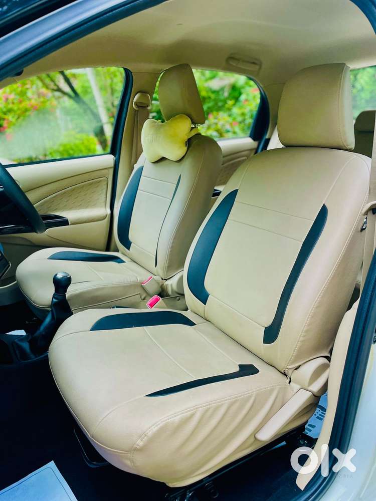 Toyota Etios Liva V Limited, 2019, Petrol