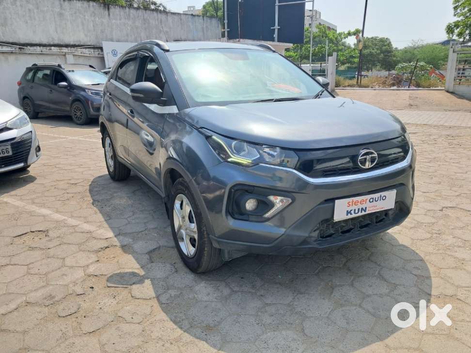 Tata Nexon 1.5 Revotorq Xm (s), 2020, Petrol