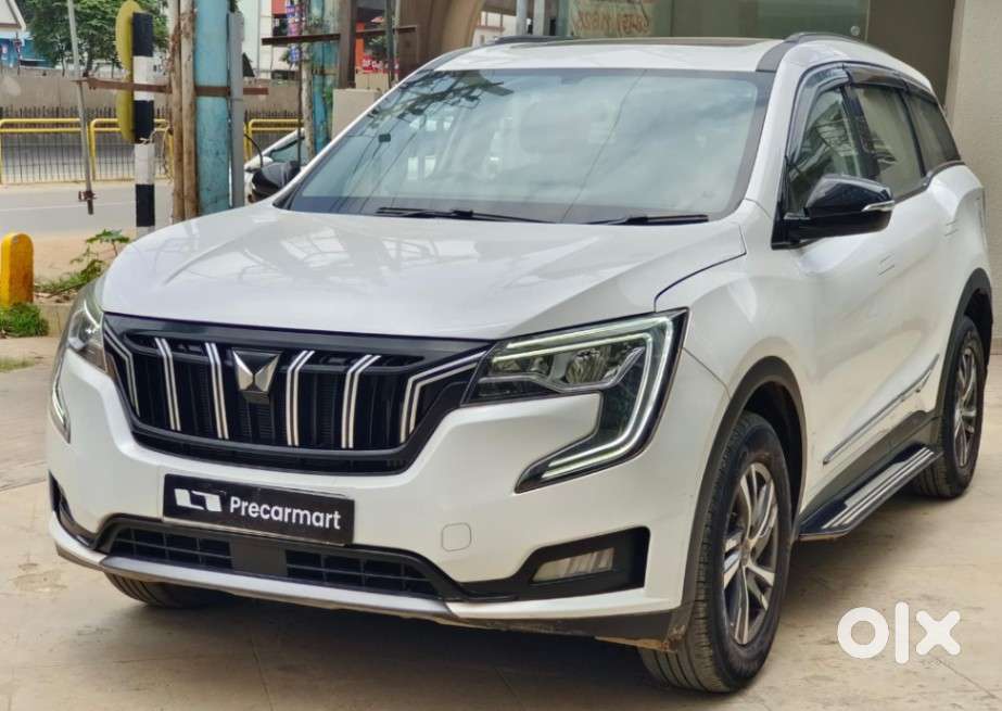 Mahindra Xuv700 2.0 Ax 5 Petrol Mt 7 Str, 2022, Petrol