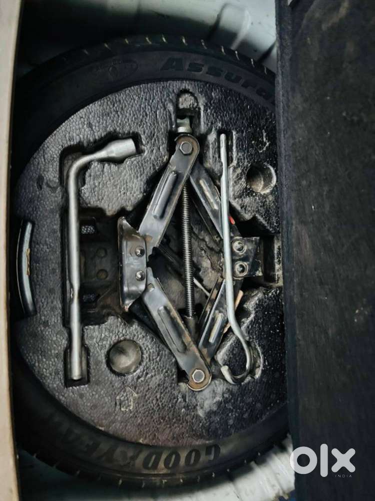 Mahindra Xuv300 W8, 2020, Petrol