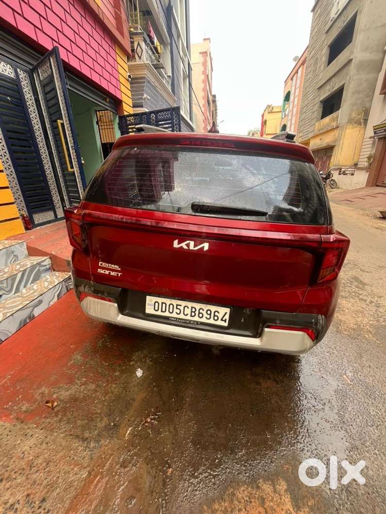 Kia Sonet 2025 Petrol Well Maintained