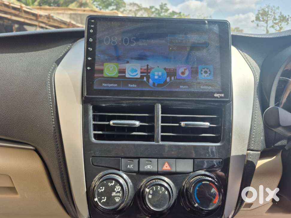 Toyota Yaris J Cvt, 2021, Petrol
