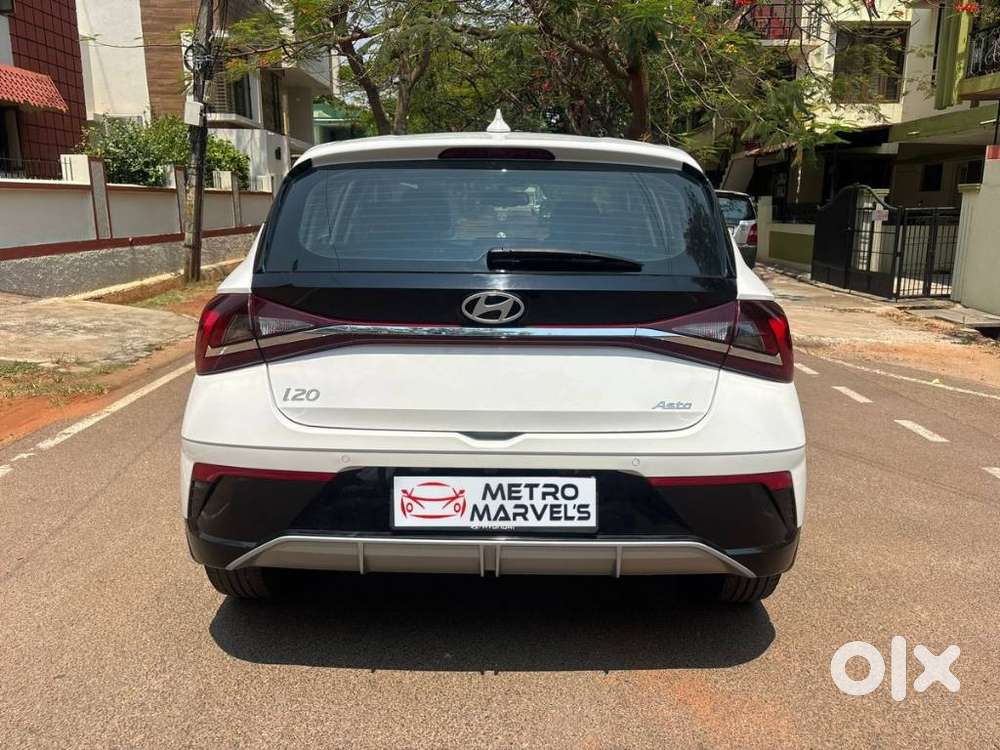 Hyundai I20 Asta (o) 1.2 Mt, 2024, Petrol