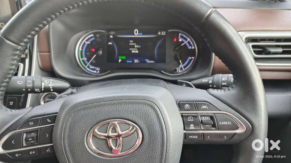 Car For Sale 2023 Toyota Innova Hycross Zx (o) Hybrid Automatic