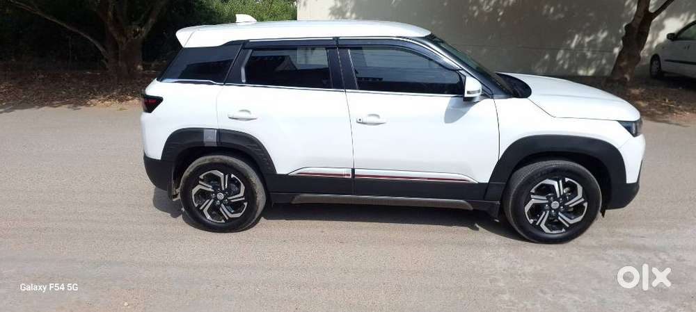 Maruti Suzuki Brezza 1.5 Vxi Cng, 2023, Cng & Hybrids