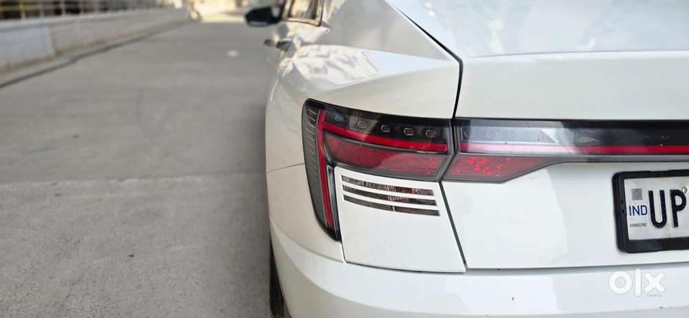 Hyundai Verna 1.5 Sx (o) Vtvt, 2024, Petrol