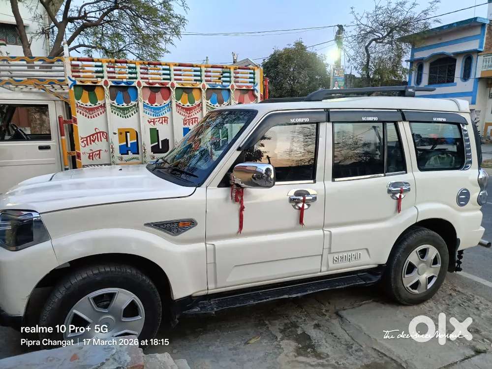Mahindra Scorpio S6 2016 Diesel Auto 3rd Owner