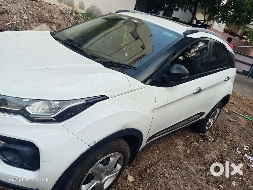 Tata Nexon 2023 Petrol 27000 Km Driven