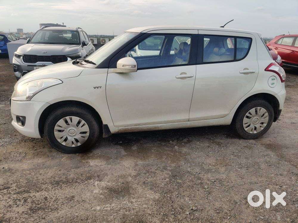 Maruti Suzuki Swift Vxi + Manual, 2014, Petrol