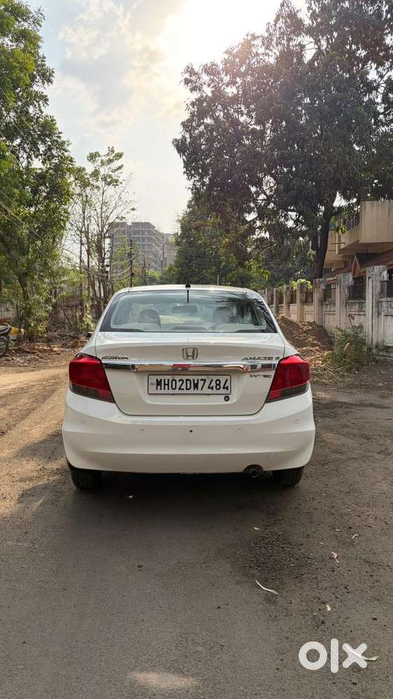 Honda Amaze 2015 Petrol Well Maintained