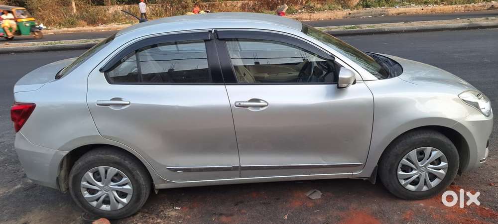 Maruti Suzuki Dzire 1.2 Vxi Amt, 2018