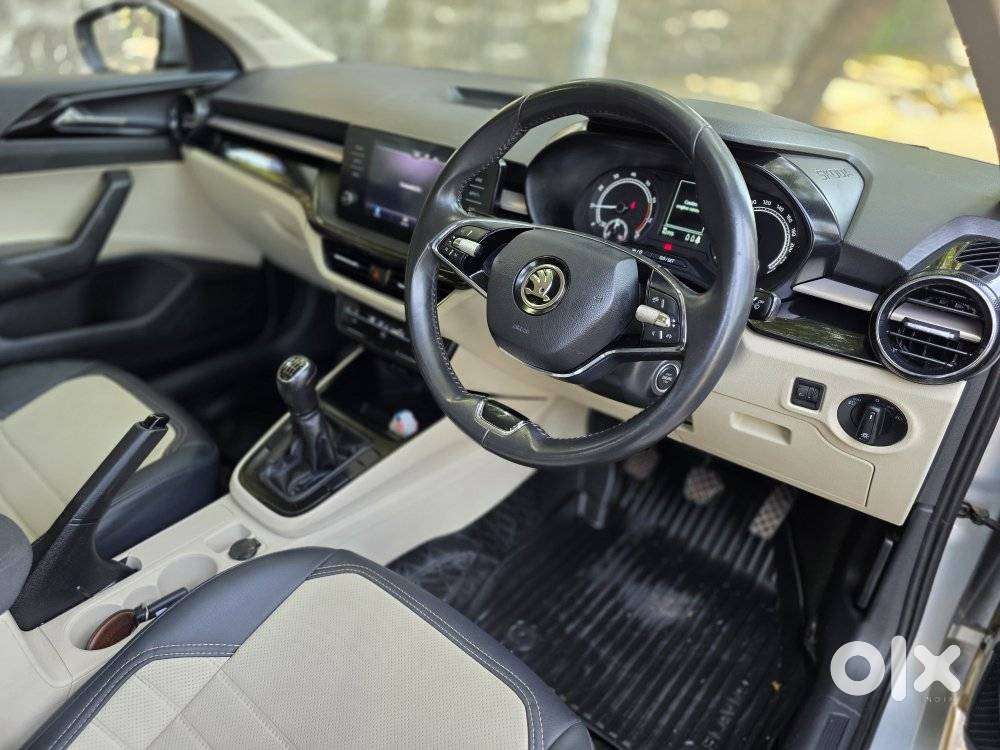 Skoda Slavia 1.0 Ambition Tsi, 2024, Petrol