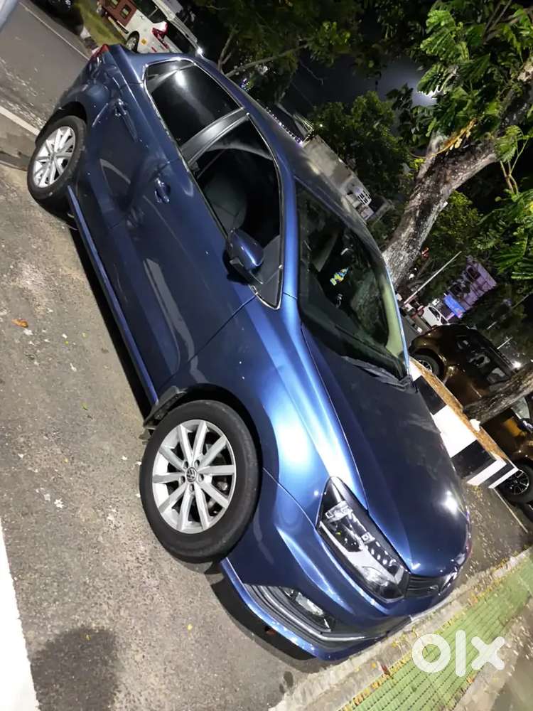 ​lady-owned Vw Ameo Highline Plus - Rarely Used , Fancy No & Low Kms