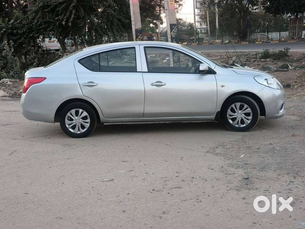 Nissan Sunny 2014-2016 Xe, 2015, Petrol